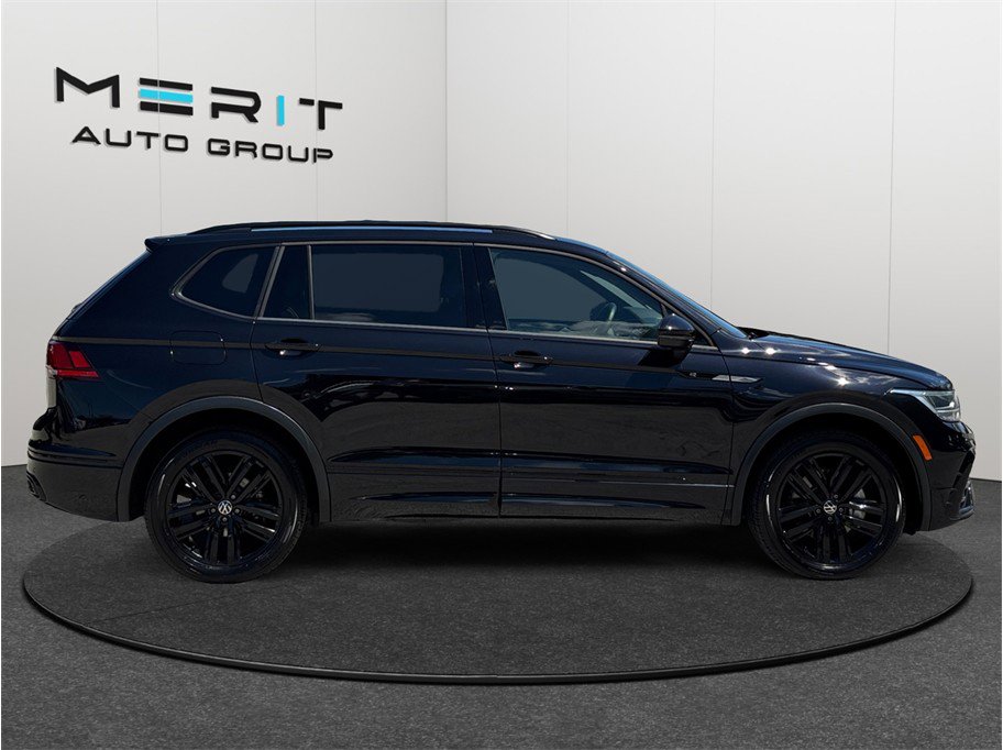 Used 2022 Volkswagen Tiguan SE R-Line FWD image 10