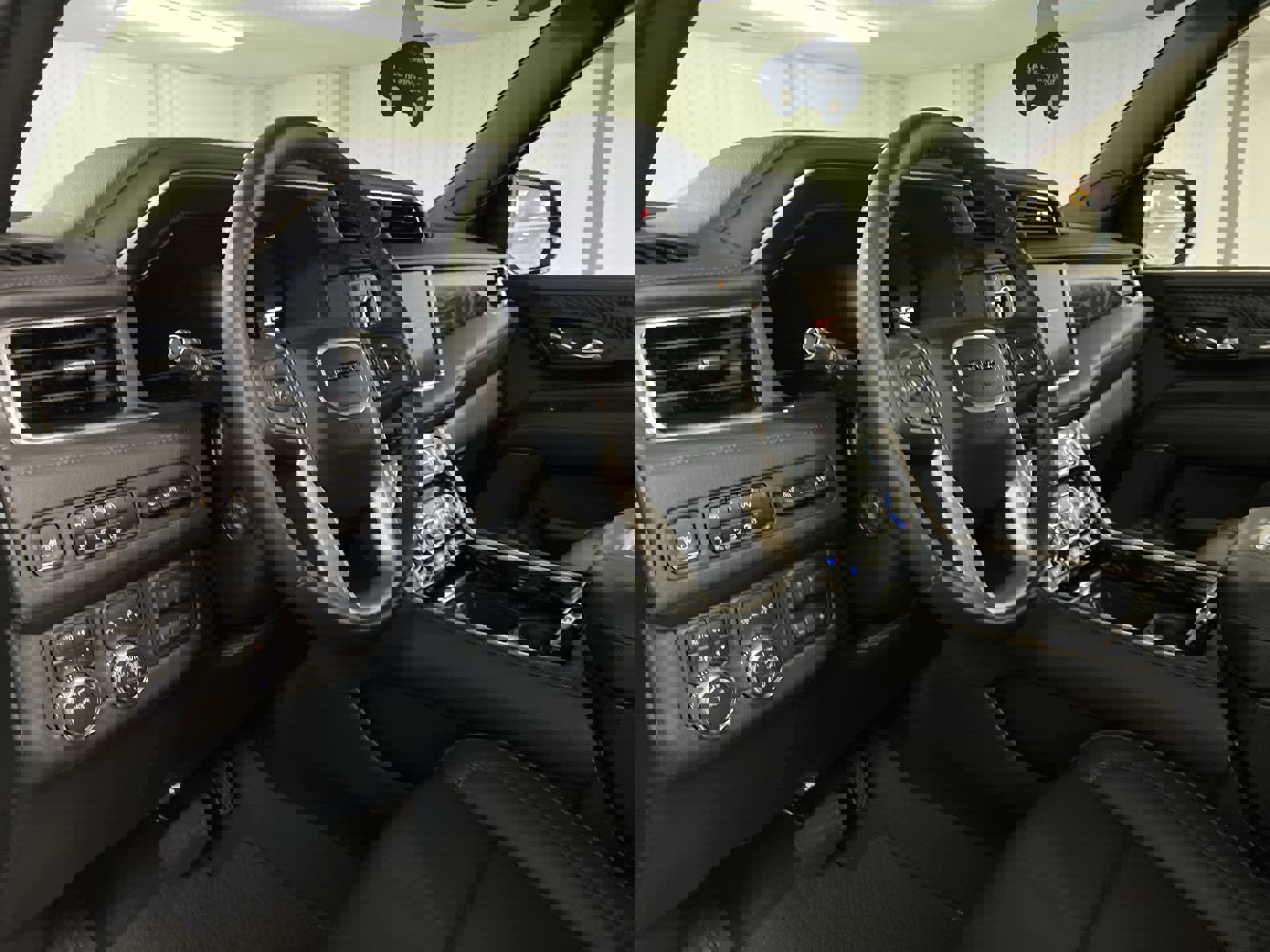 Certified 2024 GMC Yukon XL Denali w/ Max Trailering Package image 55