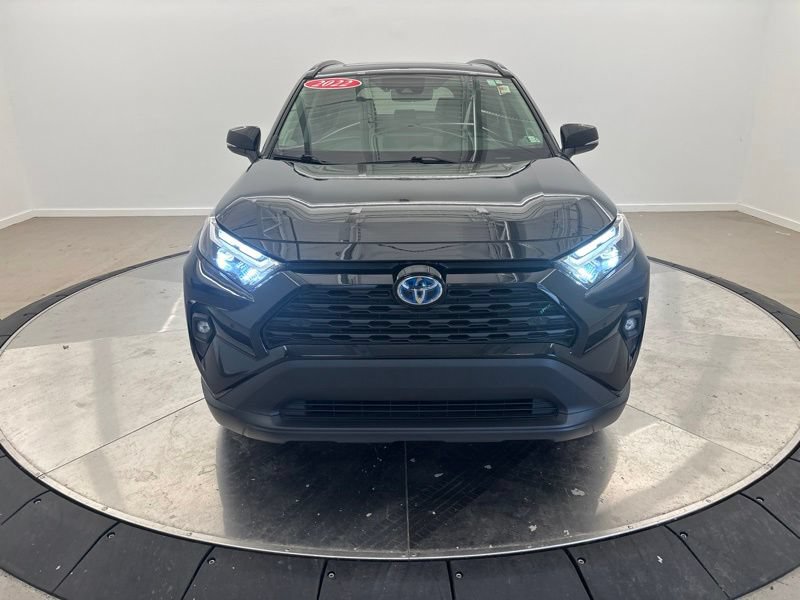Used 2022 Toyota RAV4 XLE Premium AWD/4WD image 8