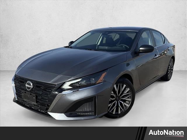Used 2024 Nissan Altima 2.5 SV image 1