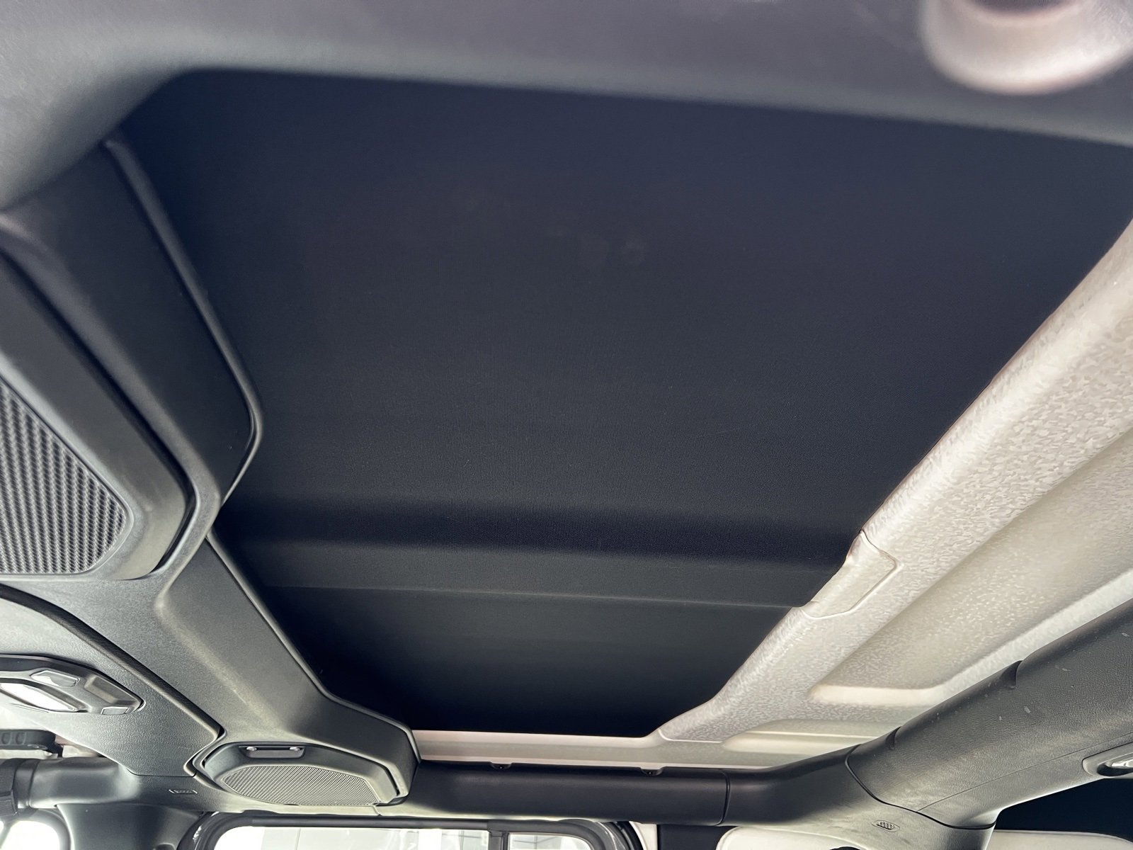 Used 2018 Jeep Wrangler Unlimited Sahara image 10