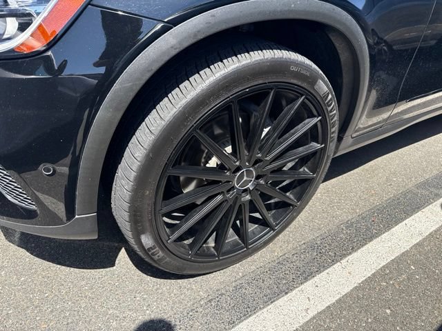 Used 2022 Mercedes-Benz GLC 300 image 3