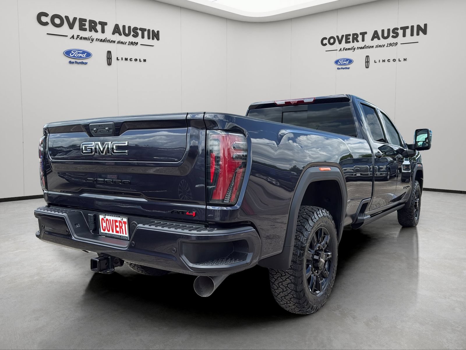 Used 2026 GMC Sierra 3500 AT4 w/ AT4 Premium Plus Package AWD/4WD image 5