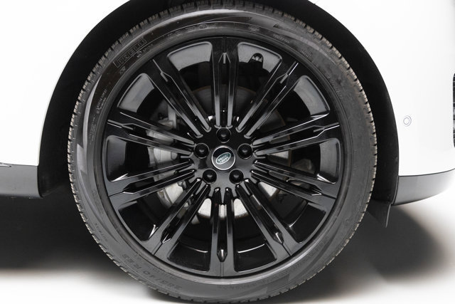 Used 2023 Land Rover Range Rover SE image 39