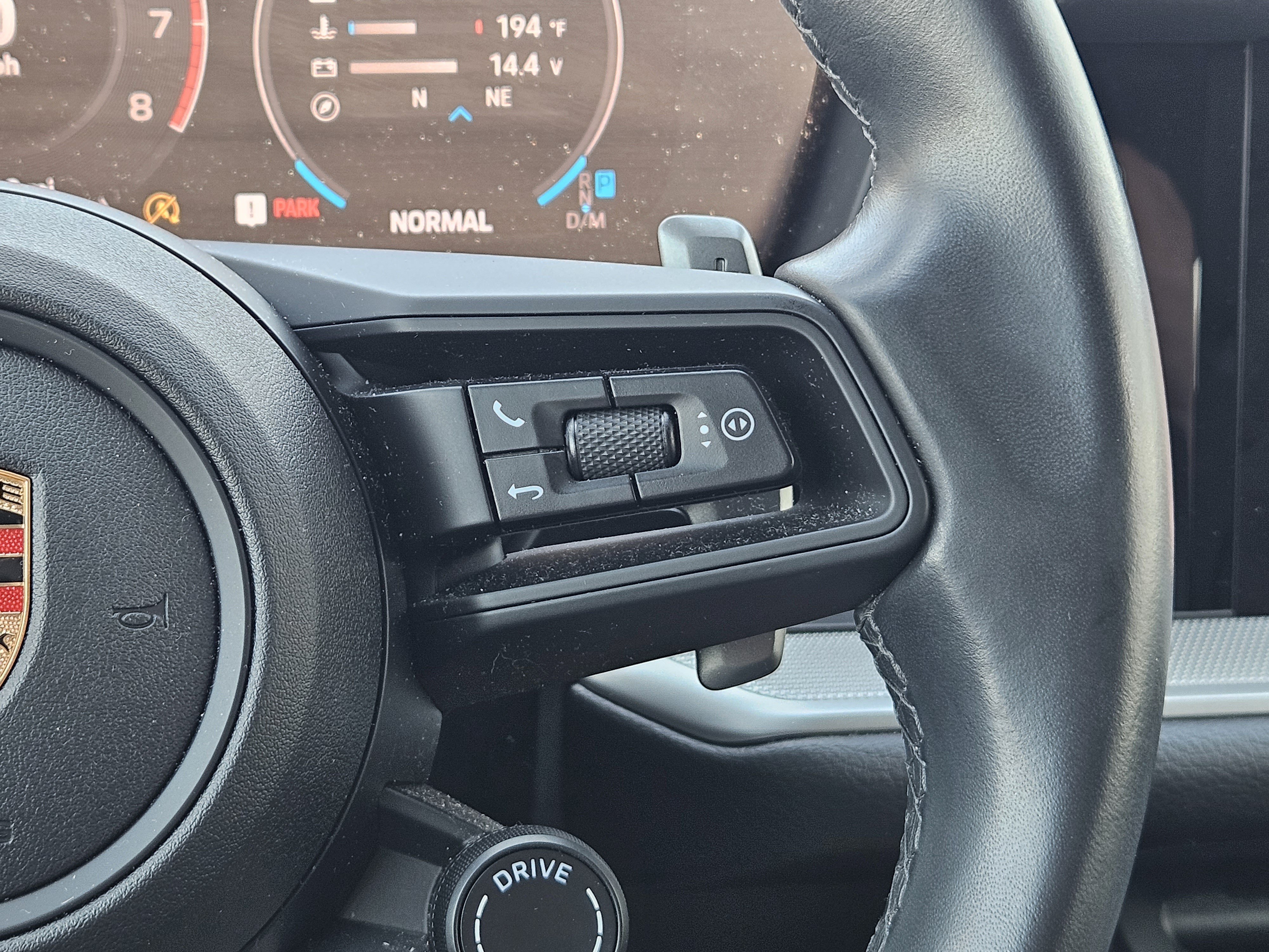 Certified 2024 Porsche Cayenne AWD/4WD image 27