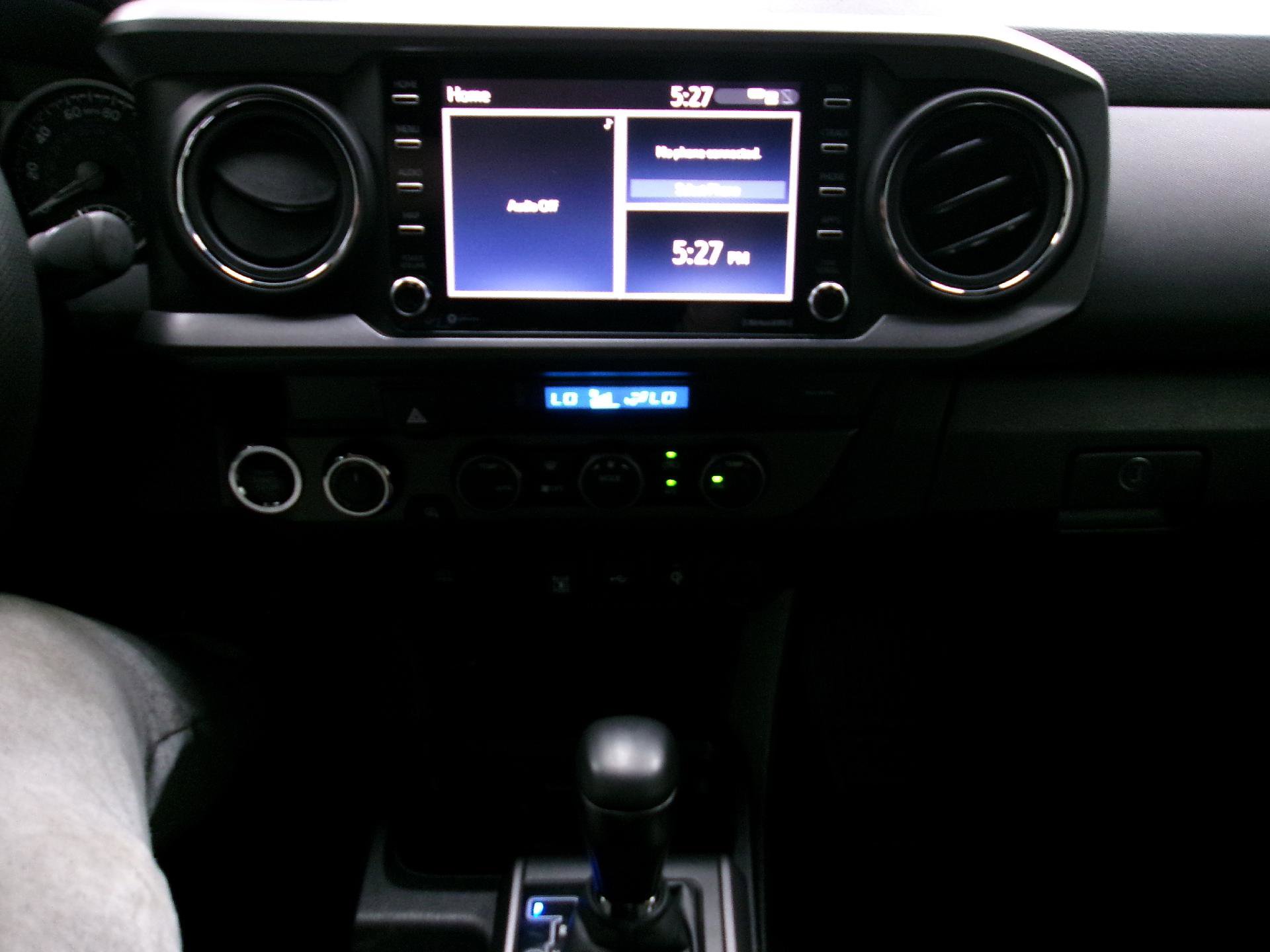 Used 2022 Toyota Tacoma TRD Off-Road AWD/4WD image 10