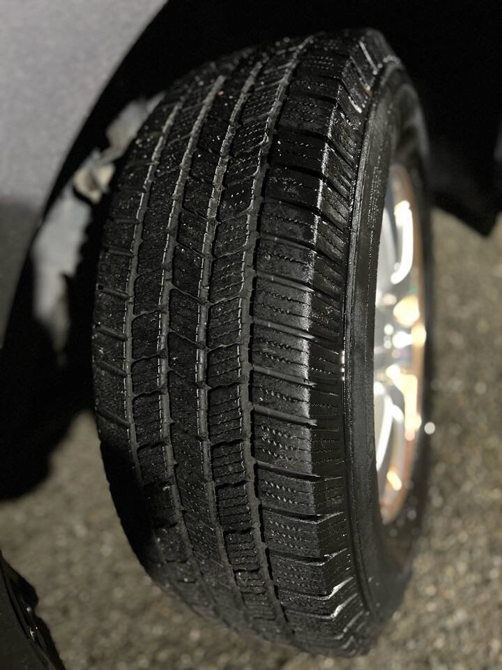 Used 2010 Ford Escape Limited image 28