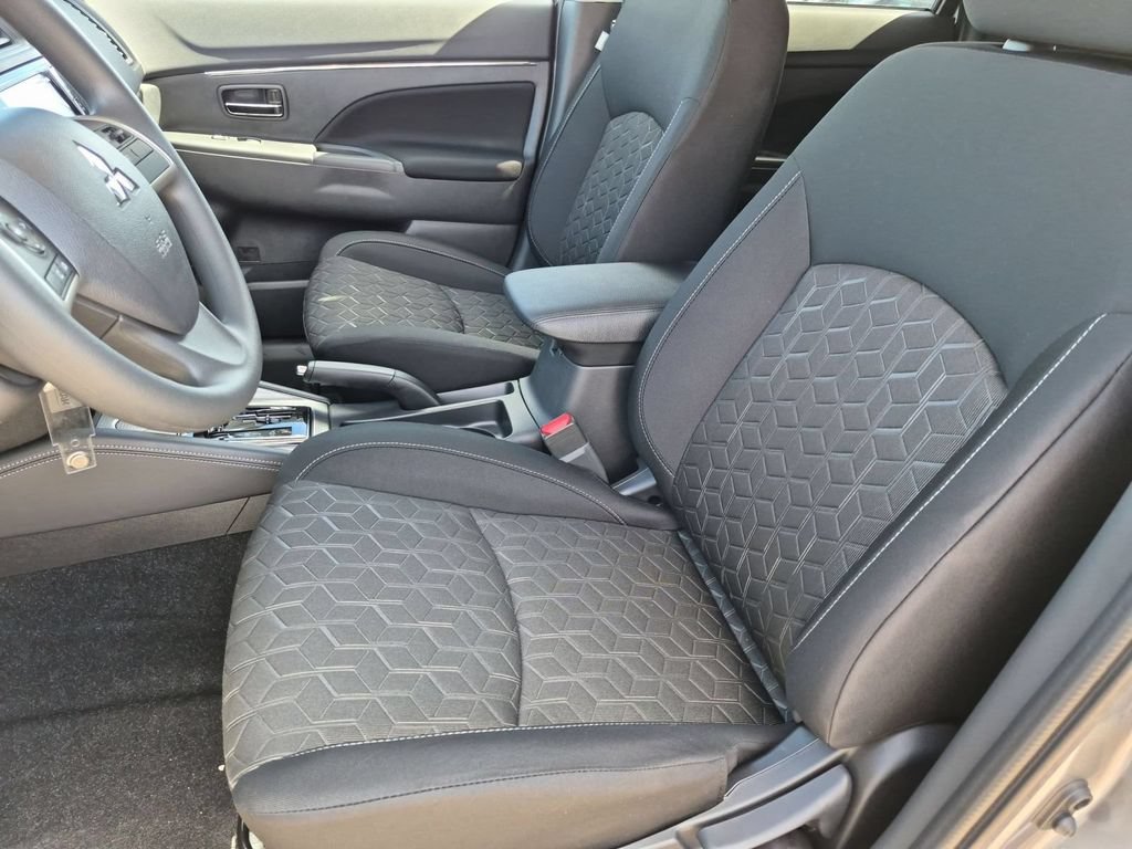 New 2027 Mitsubishi Outlander Sport FWD image 12