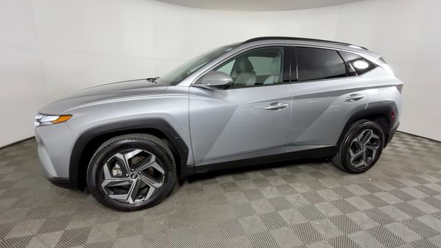 Certified 2023 Hyundai Tucson Limited AWD/4WD image 10