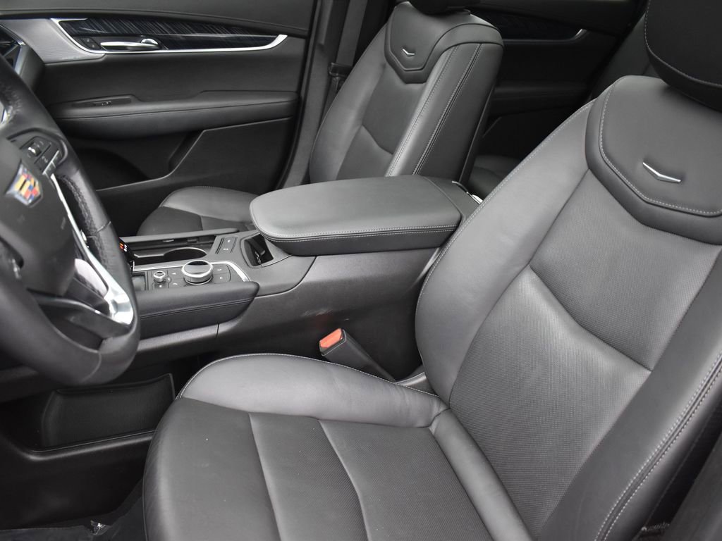 Certified 2024 Cadillac XT6 Premium Luxury w/ LPO, Floor Liner Package image 13