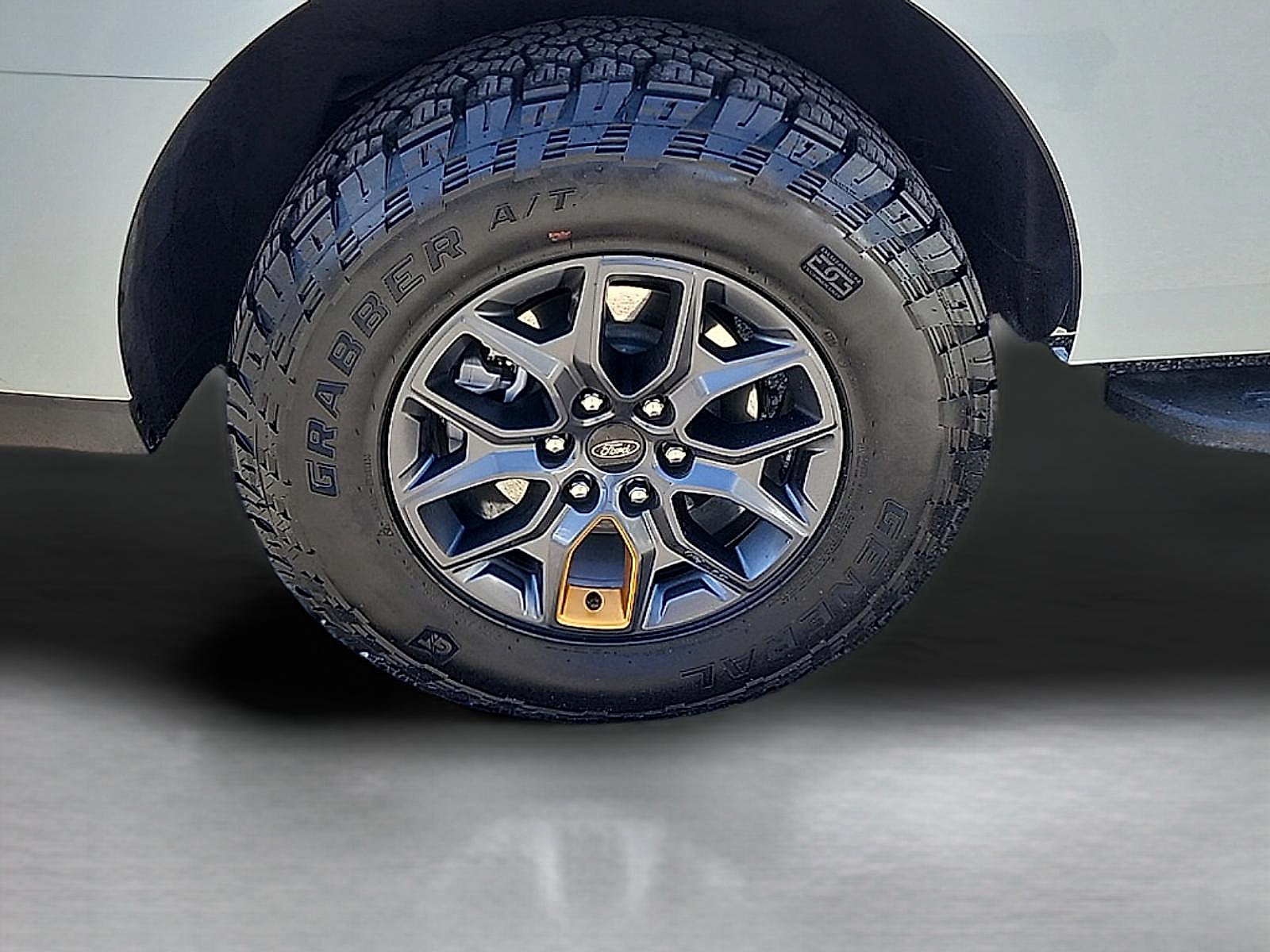 Used 2025 Ford Expedition Tremor AWD/4WD image 9