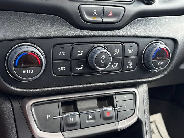 Used 2023 GMC Terrain AT4 AWD/4WD image 18
