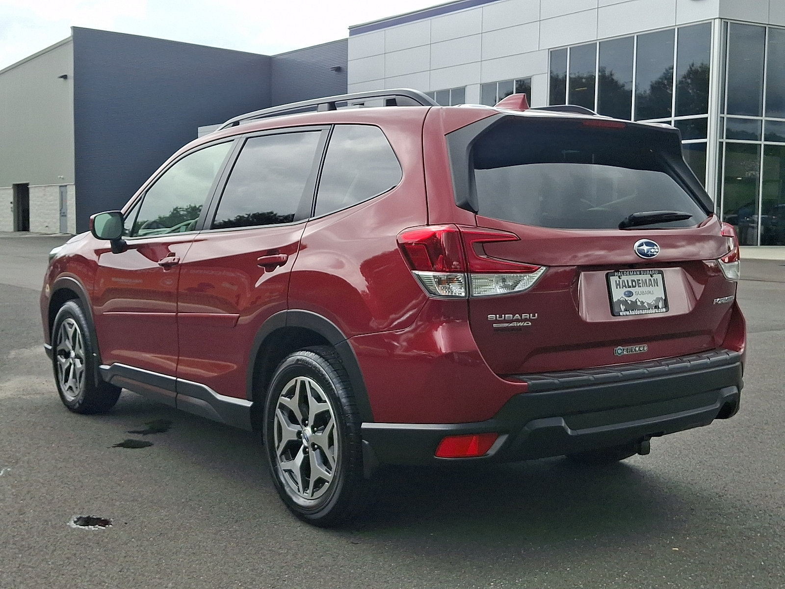 Certified 2021 Subaru Forester Premium AWD/4WD image 5