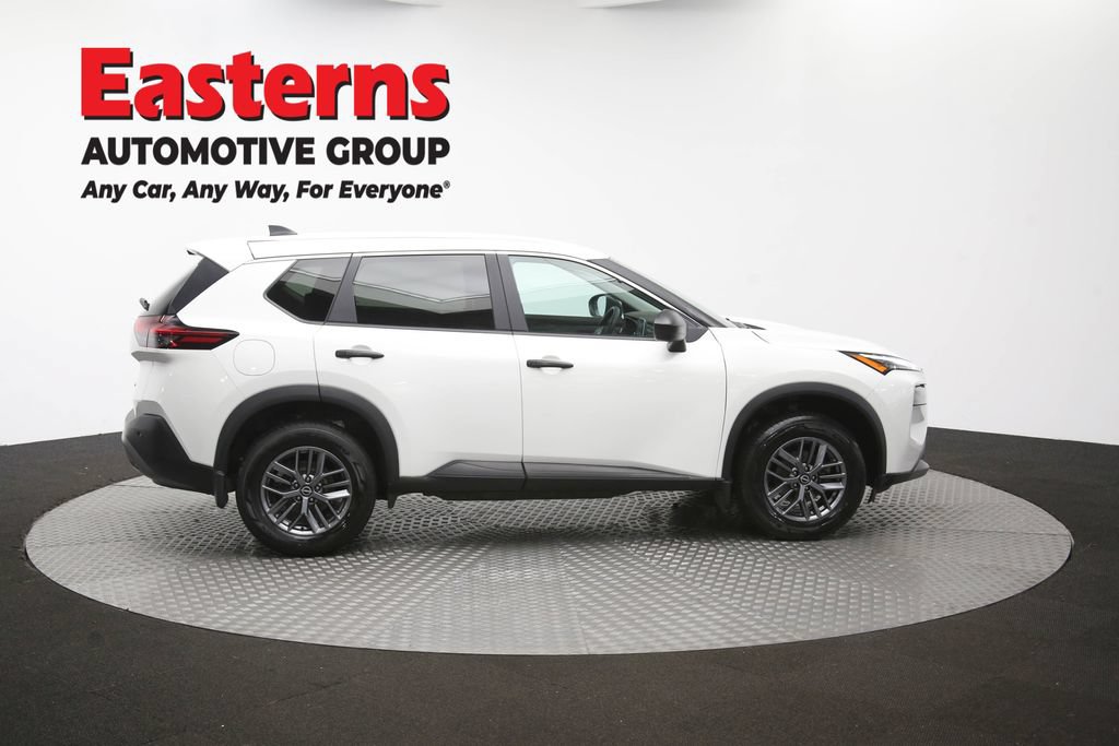 Used 2023 Nissan Rogue S AWD/4WD image 45