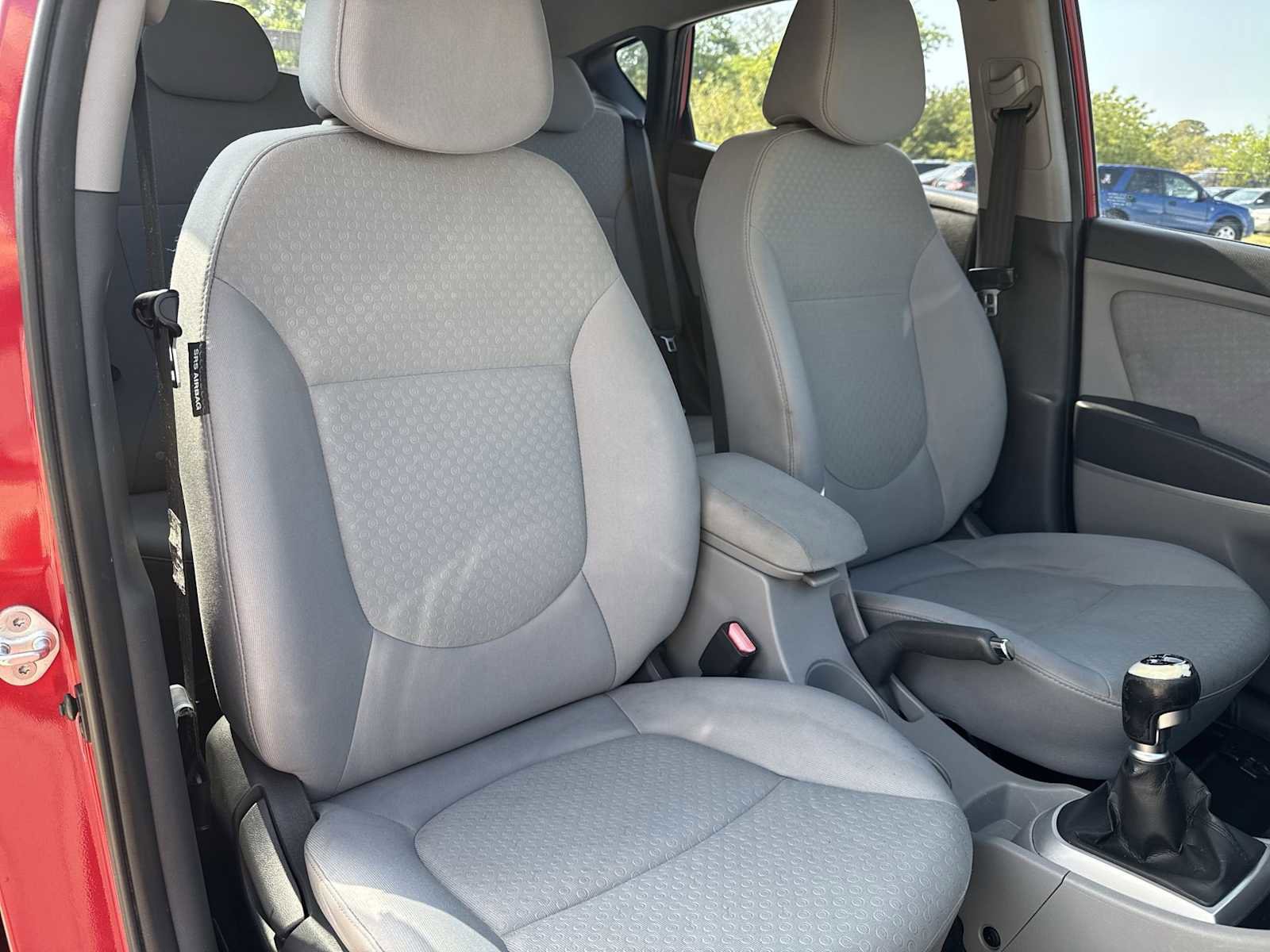 Used 2013 Hyundai Accent SE image 20