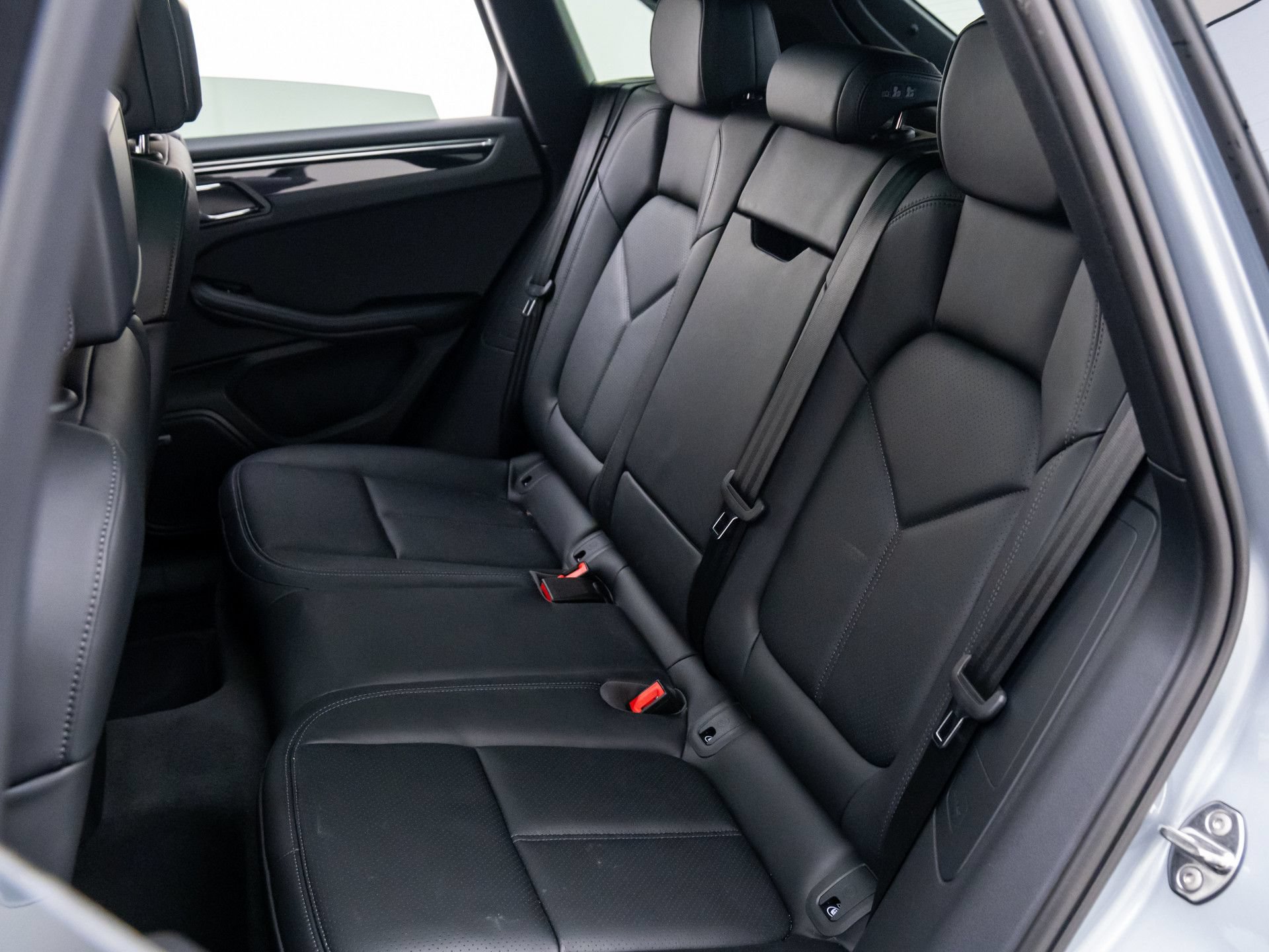 Certified 2026 Porsche Macan AWD/4WD image 20