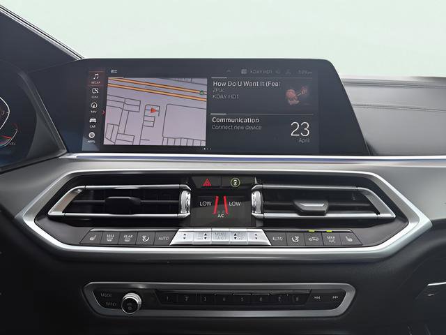 Used 2019 BMW X5 xDrive50i w/ Parking Assistance Package image 11