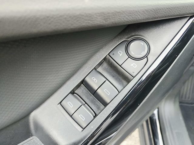 Used 2025 Chevrolet Equinox LT w/ Convenience Package II FWD image 26