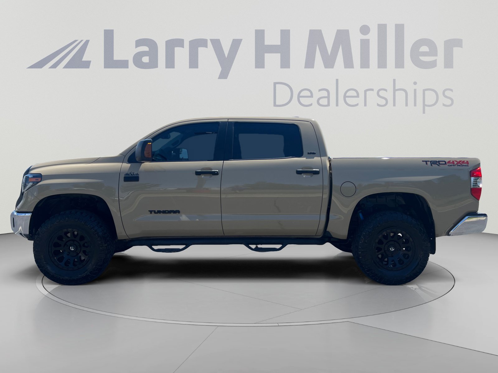 Used 2020 Toyota Tundra SR5 w/ TRD Off-Road Package AWD/4WD image 2