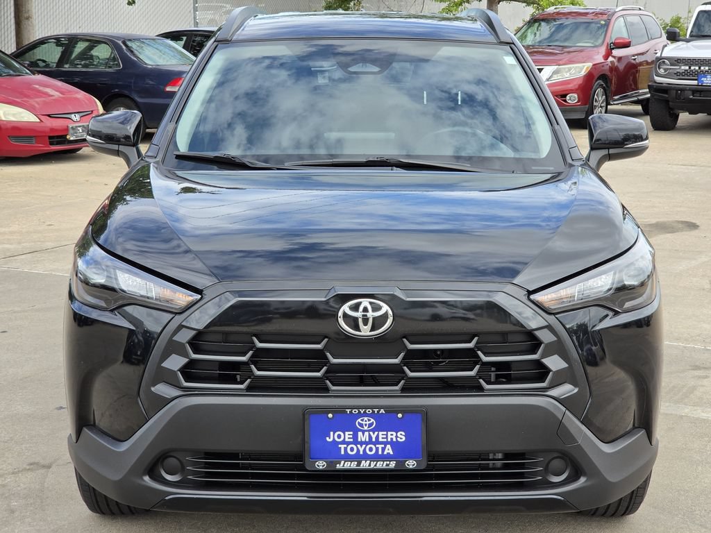 Used 2026 Toyota Corolla Cross LE FWD image 3