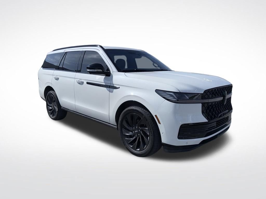 Used 2025 Lincoln Navigator Reserve w/ Jet Appearance Package image 2