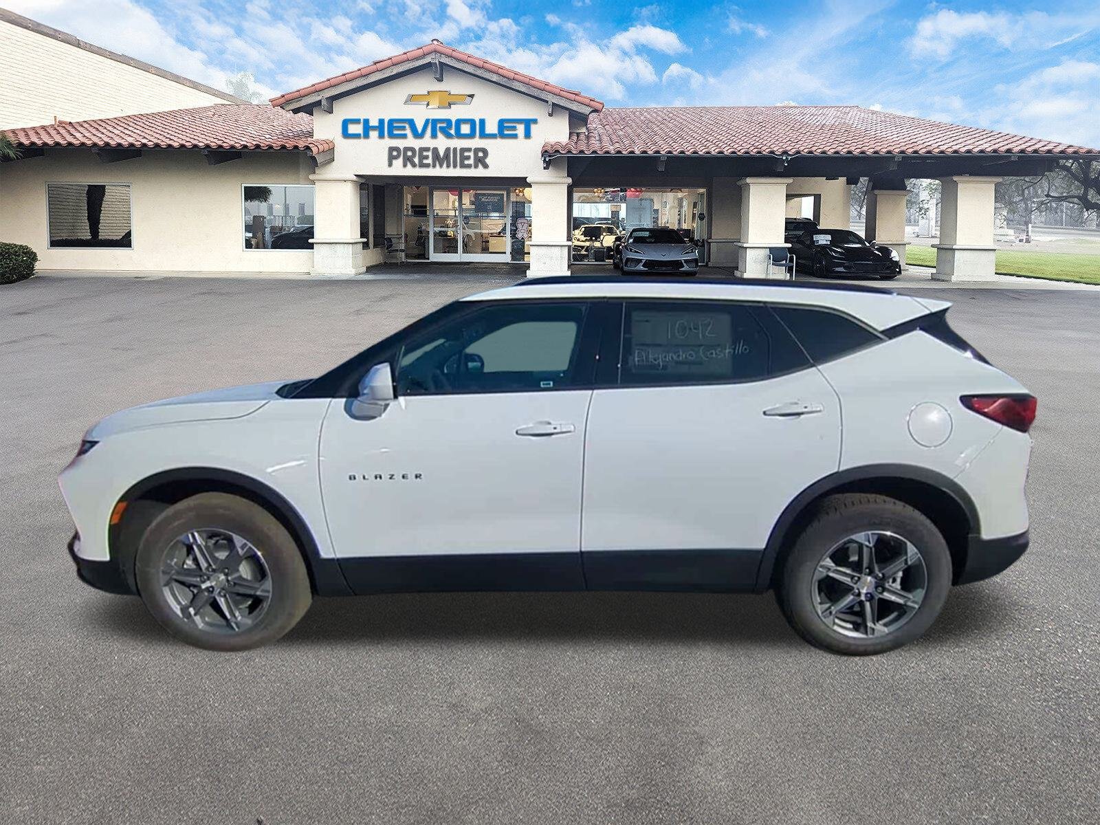 New 2026 Chevrolet Blazer LT w/ Convenience Package FWD image 5