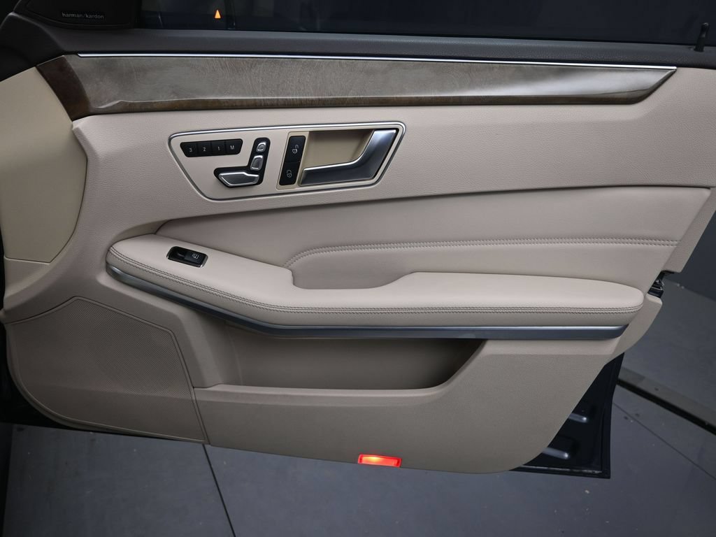 Used 2016 Mercedes-Benz E 350 Sedan image 30