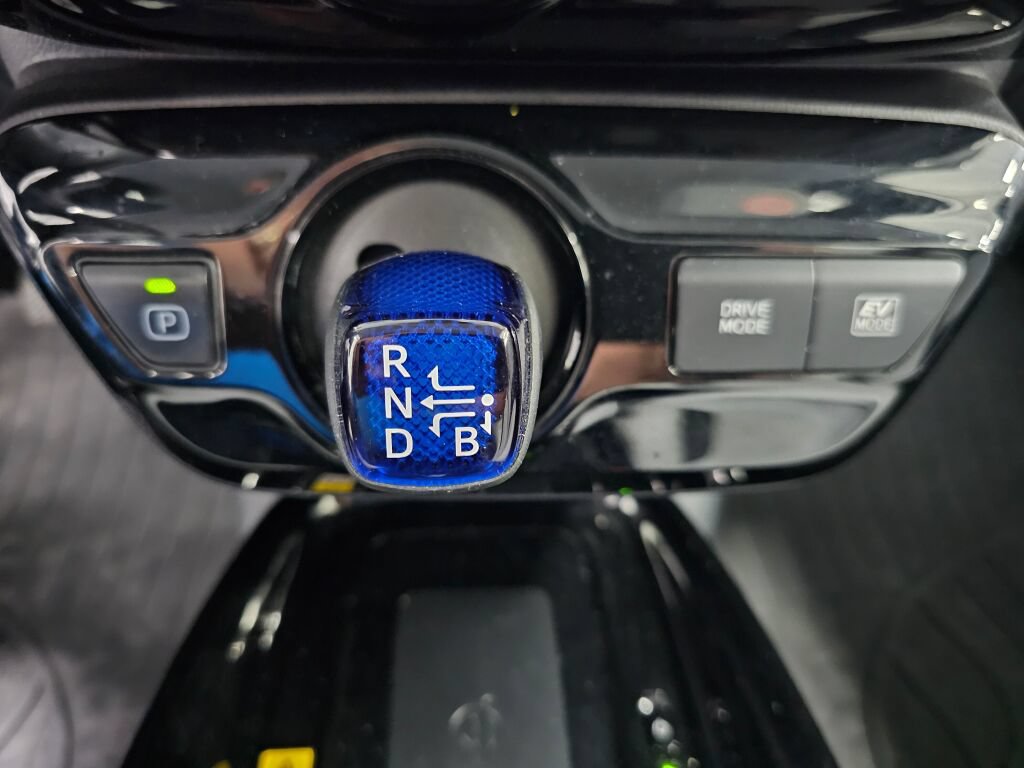 Used 2019 Toyota Prius XLE AWD/4WD image 21