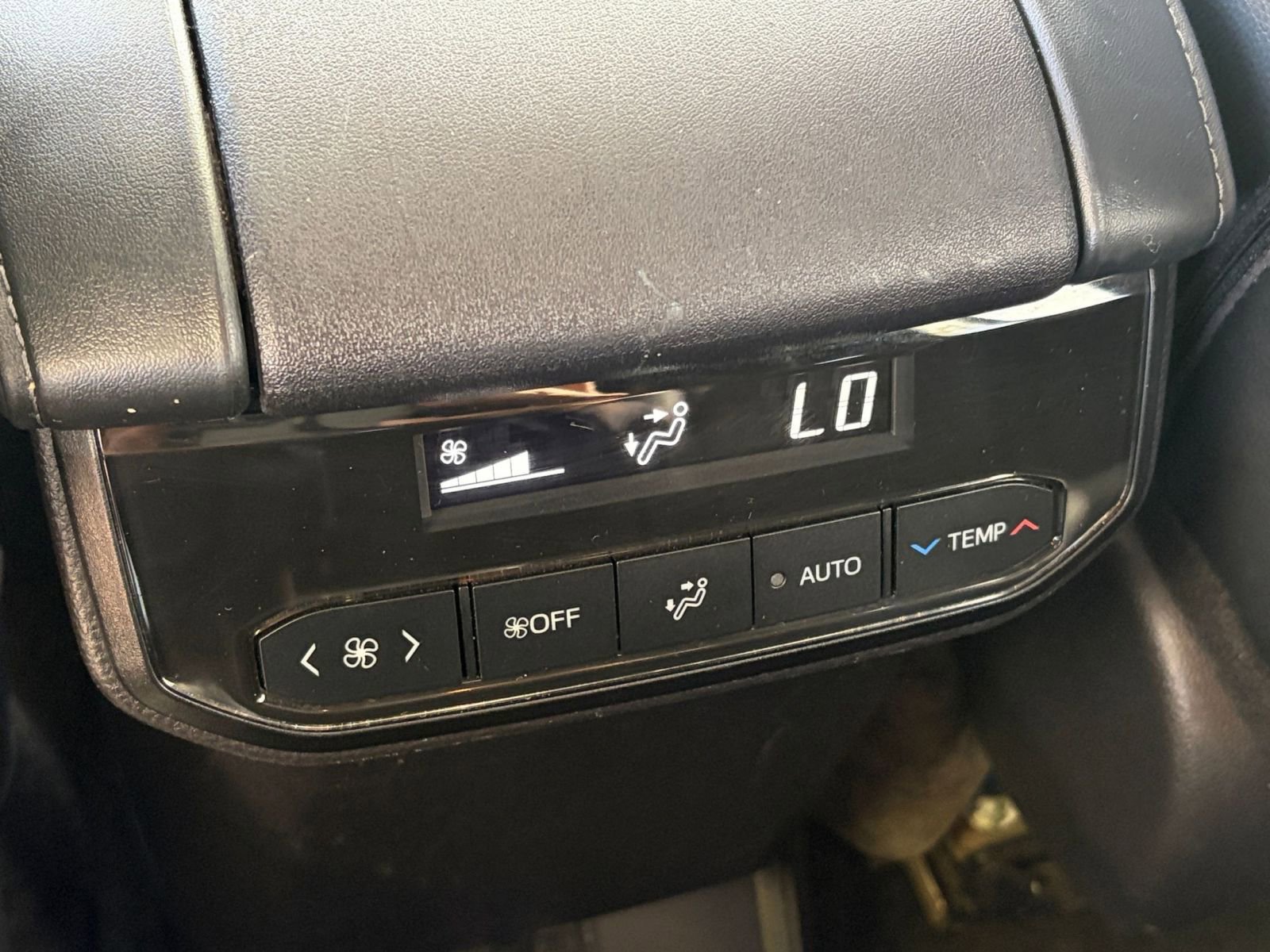 Used 2024 Toyota Highlander XSE image 17