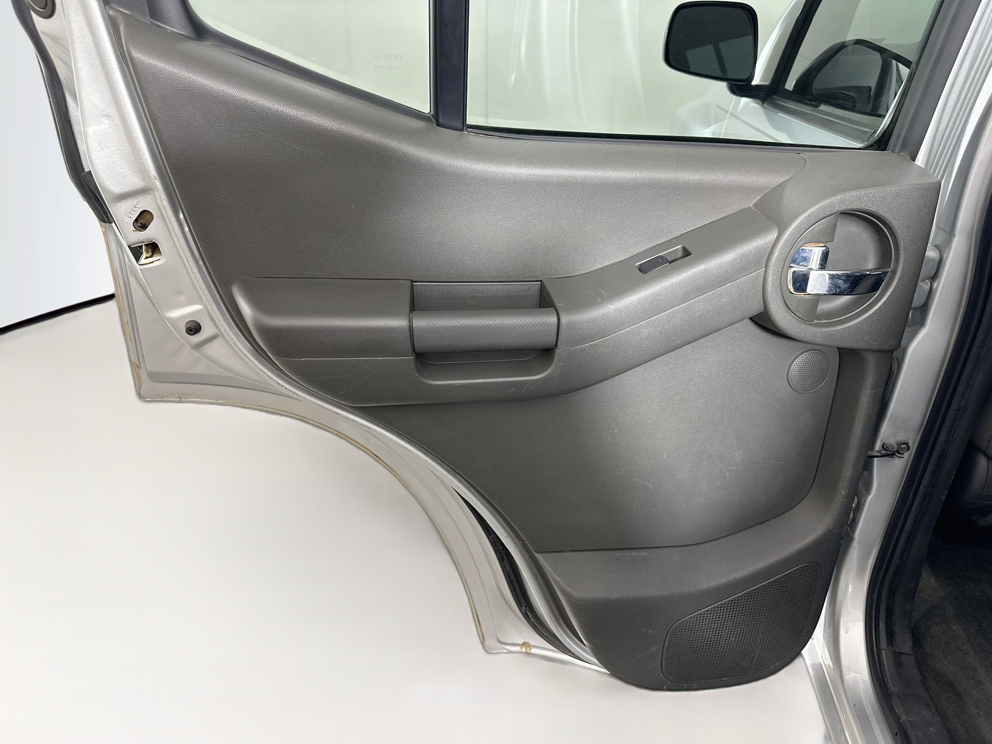 Used 2015 Nissan Xterra PRO-4X AWD/4WD image 25