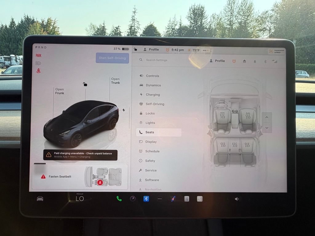 Used 2024 Tesla Model Y Long Range AWD/4WD image 19
