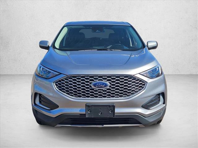 Used 2023 Ford Edge SEL image 2