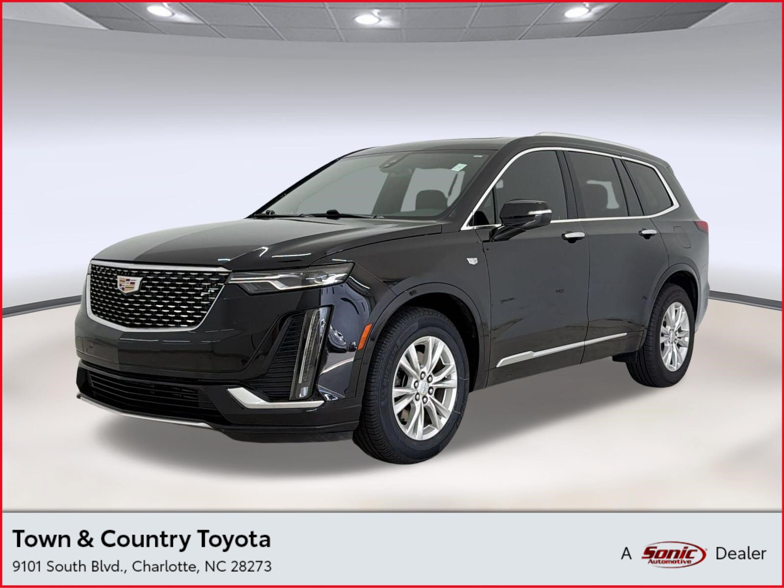 Used 2025 Cadillac XT6 Luxury FWD image 1