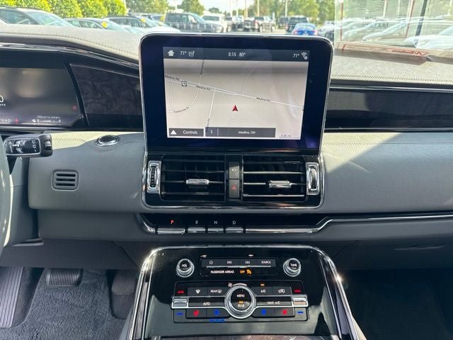 Used 2018 Lincoln Navigator L Reserve w/ Cargo Package AWD/4WD image 14