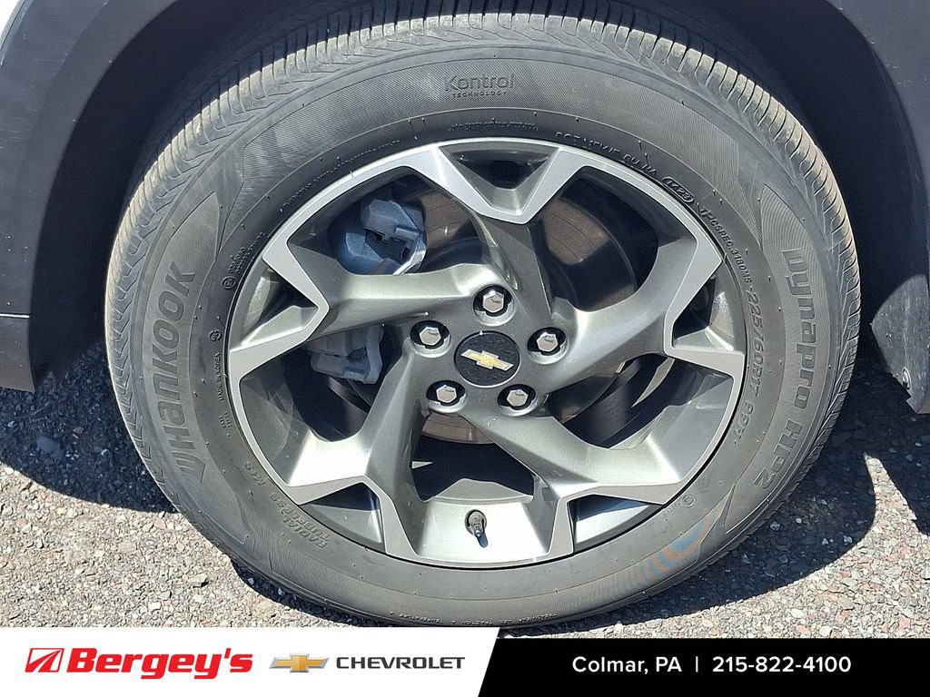 Certified 2024 Chevrolet Trax LT w/ Sunroof Package FWD image 9