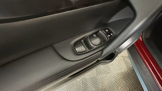 Used 2020 Nissan Rogue S FWD image 10