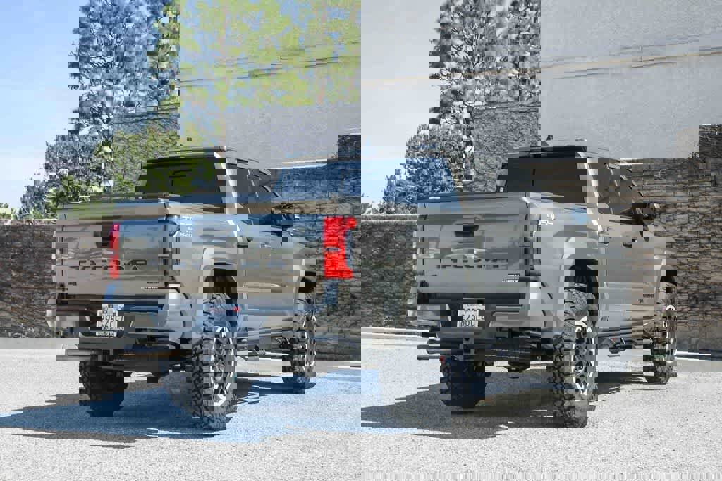 Used 2025 Toyota Tacoma TRD Sport w/ TRD Sport Upgrade Package image 6