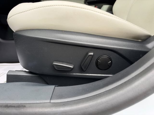 Used 2022 Ford Mustang Mach-E Premium AWD/4WD image 25