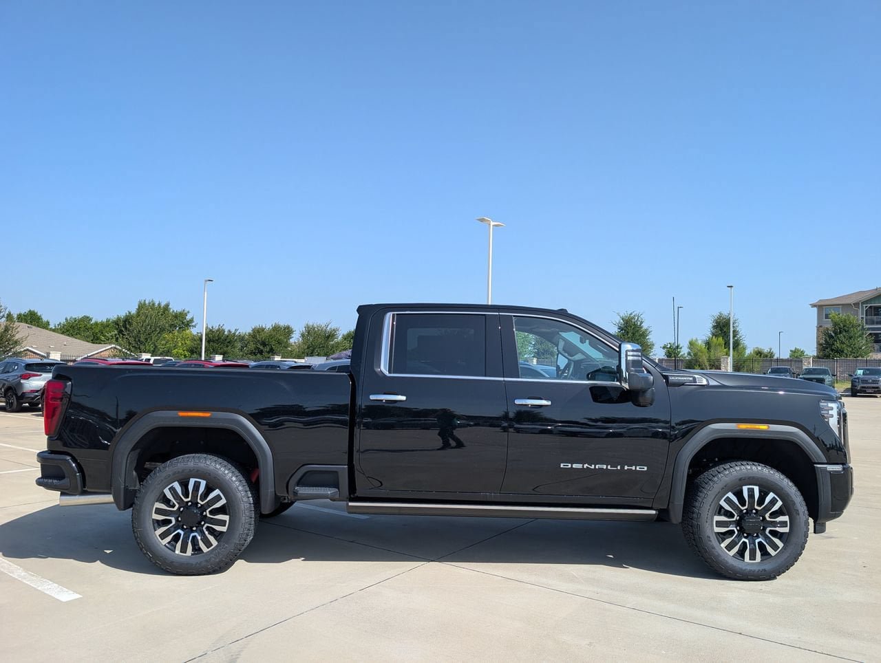 New 2026 GMC Sierra 2500 Denali Ultimate AWD/4WD image 3