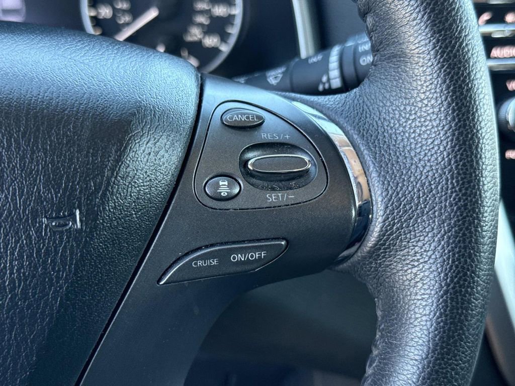 Certified 2023 Nissan Murano SV image 28