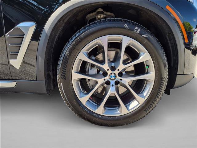Used 2025 BMW X5 xDrive40i w/ Climate Comfort Package AWD/4WD image 25
