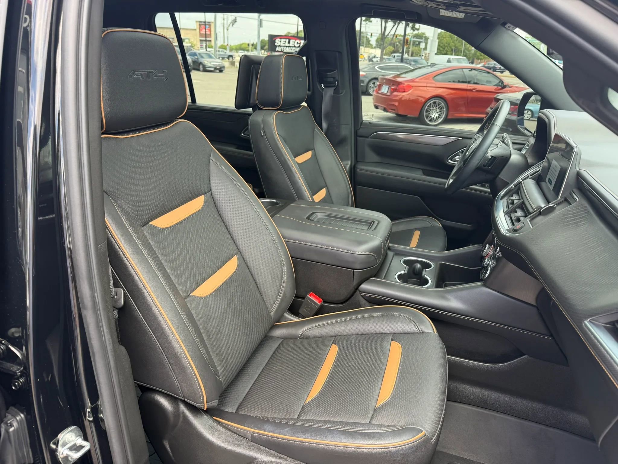 Used 2023 GMC Yukon XL AT4 w/ AT4 Premium Package AWD/4WD image 31