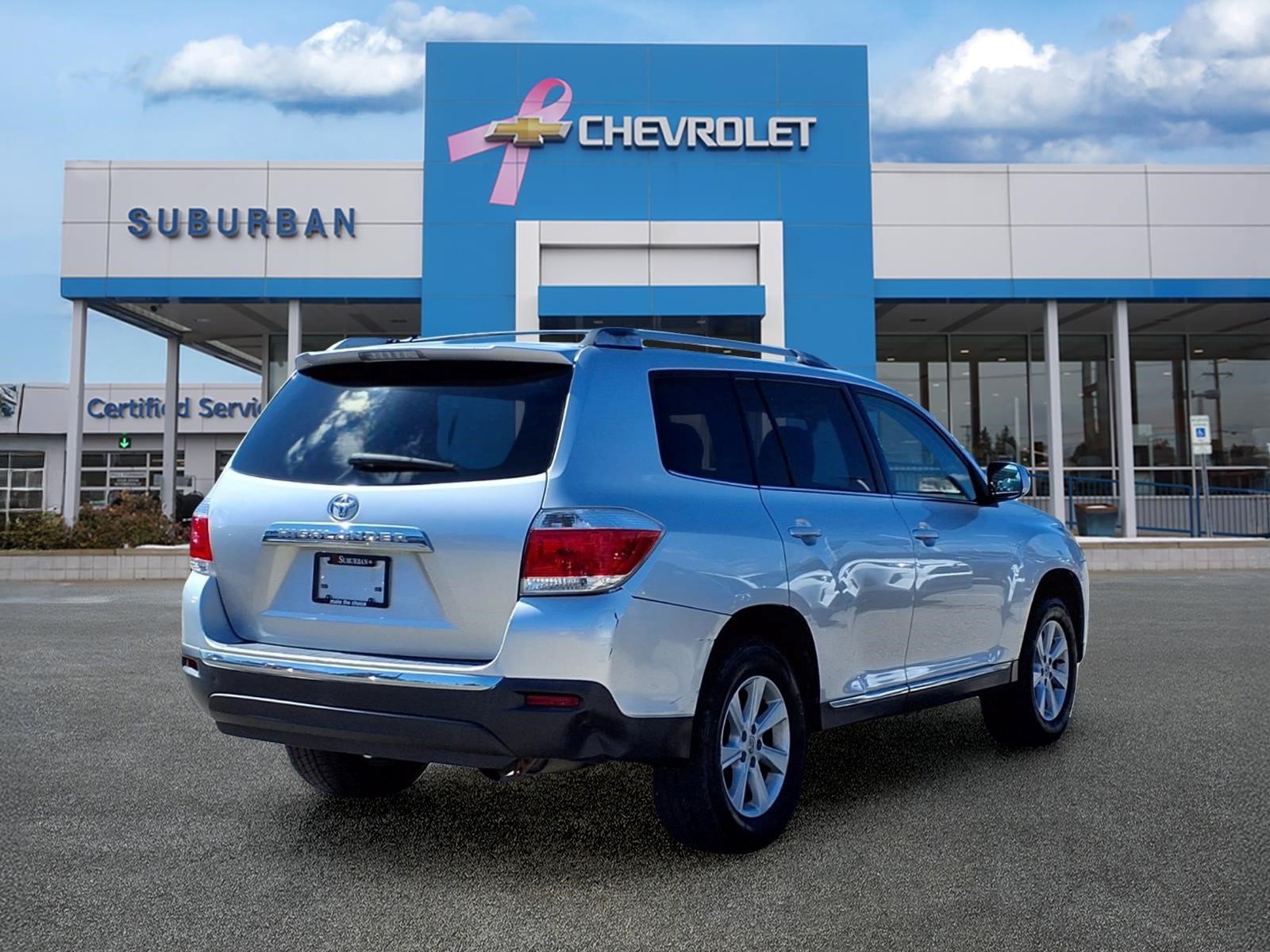 Used 2013 Toyota Highlander FWD w/ Cold Weather Pkg image 4