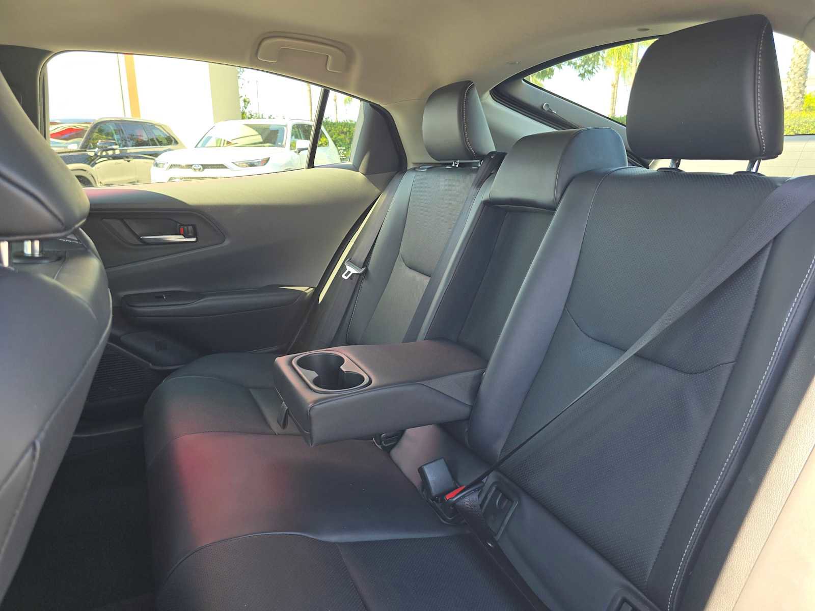 Used 2025 Toyota Prius XLE FWD image 18