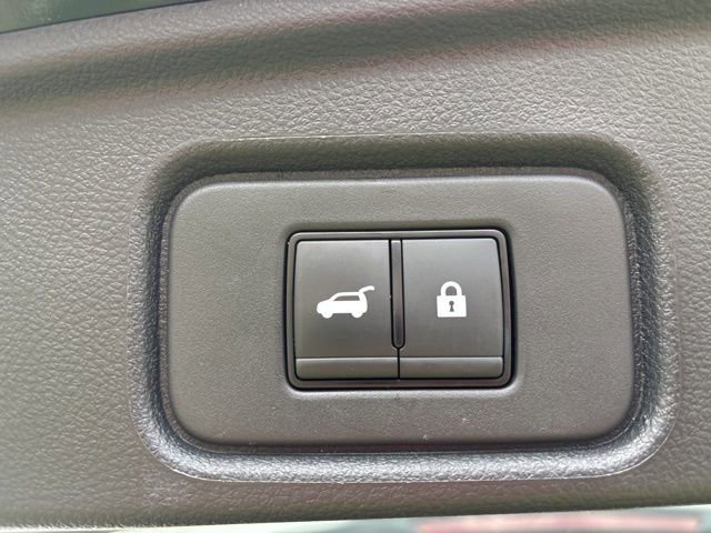 Used 2025 Nissan Pathfinder SV AWD/4WD image 22