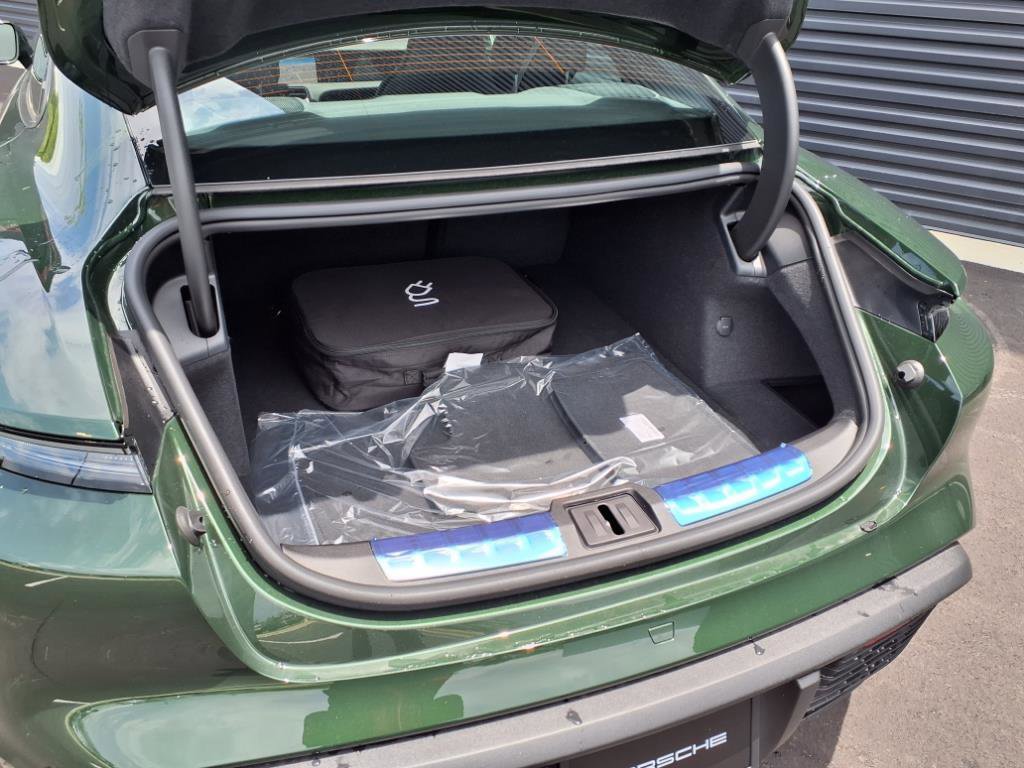 New 2025 Porsche Taycan image 27