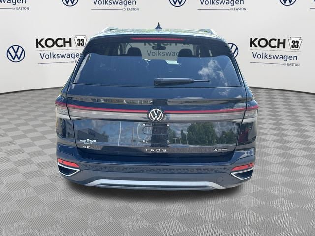 Used 2025 Volkswagen Taos SEL AWD/4WD image 7