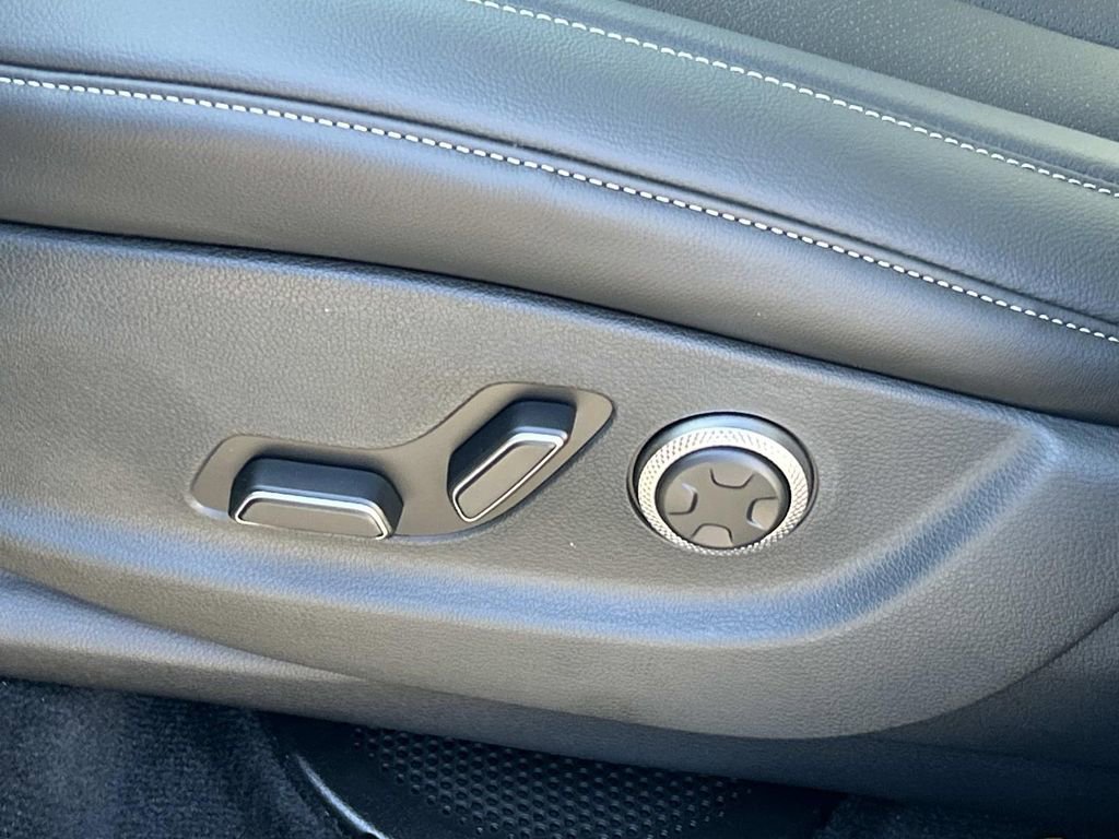 New 2026 Genesis GV80 2.5T Select image 16