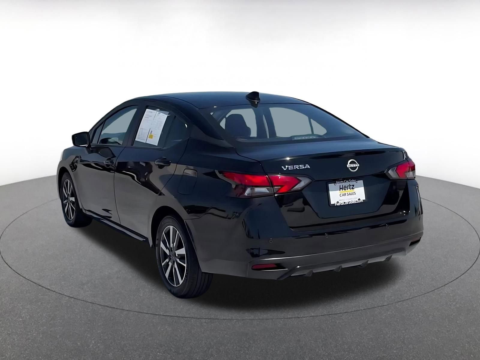 Used 2025 Nissan Versa SV FWD image 11