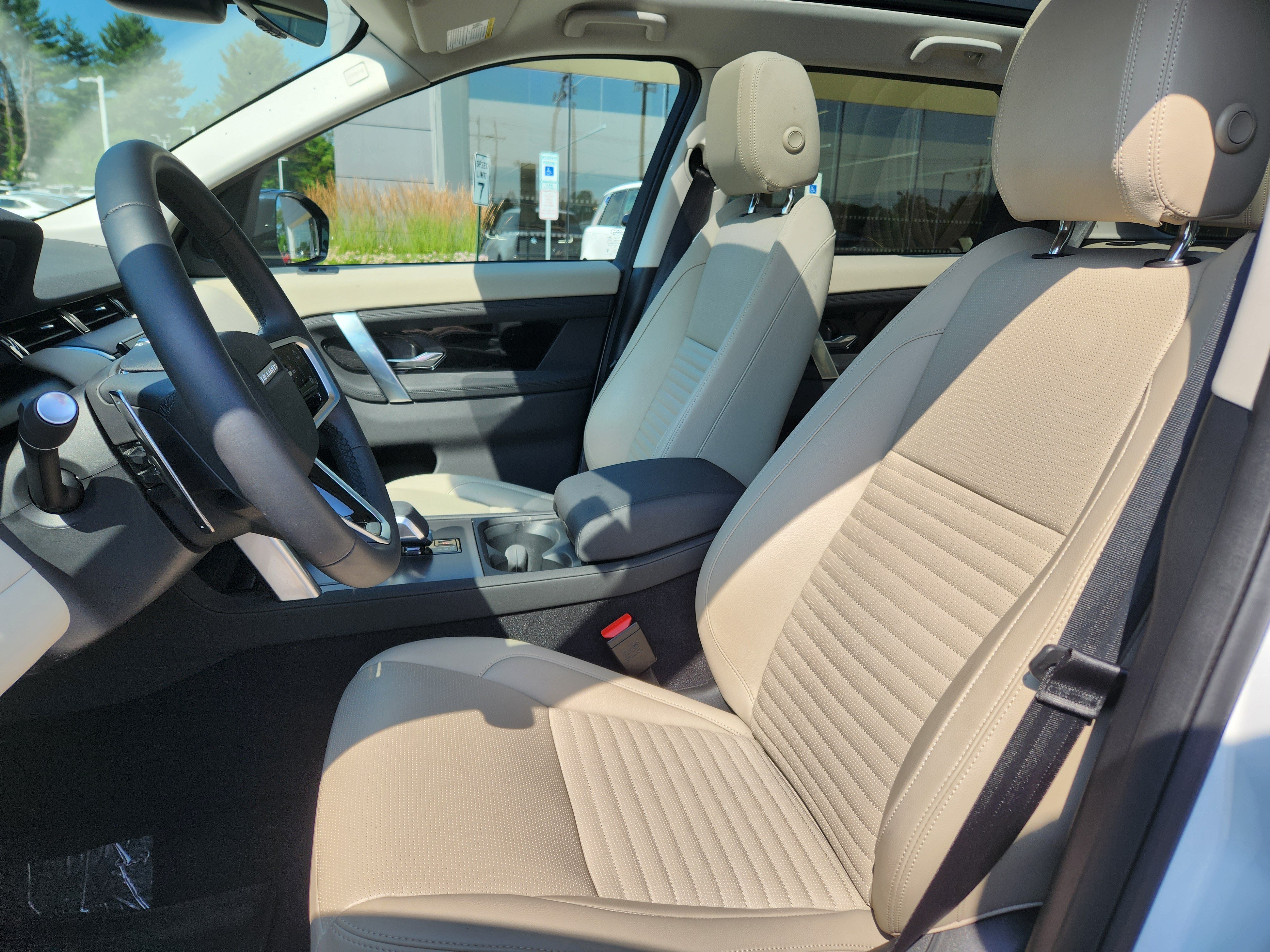 Certified 2025 Land Rover Discovery Sport S AWD/4WD image 9